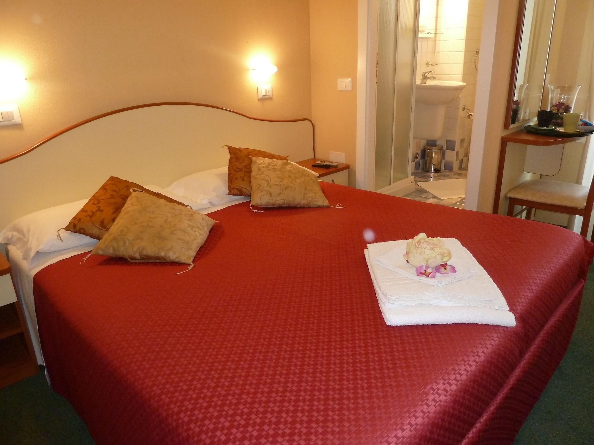 Hotel Crosal Rimini Exteriér fotografie